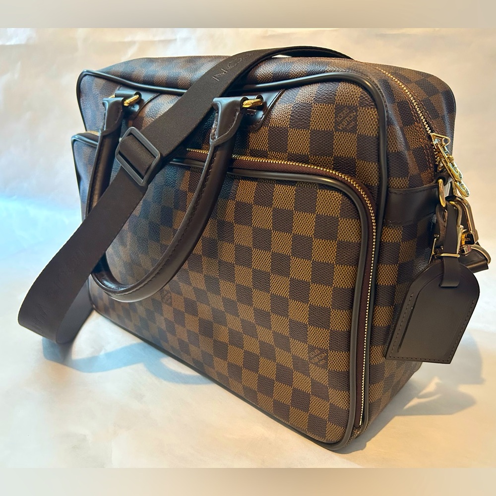 Louis Vuitton Men's Damier Ebene Icare
Weekender Briefcase
